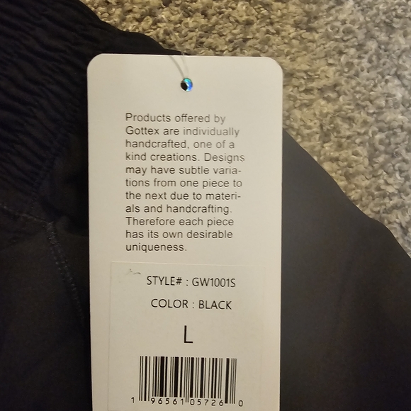 Women's Black workout shorts size large bnwt - Picture 6 of 7